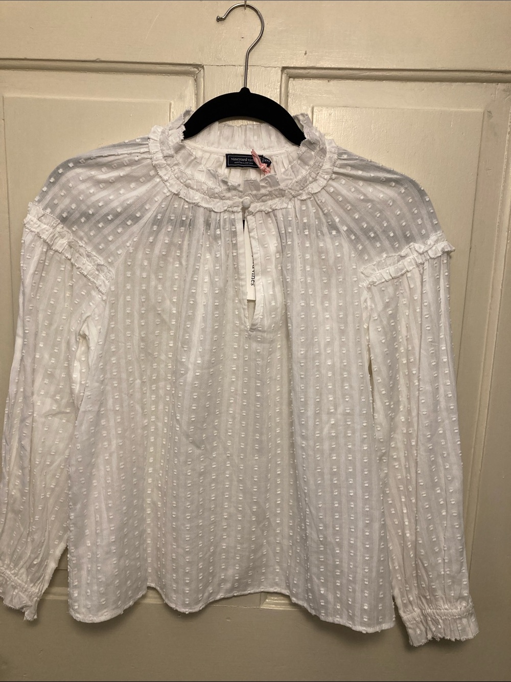 NWT Vineyard Vines White Swiss Dot Ruffle Tie Neck Blouse, Size XXS